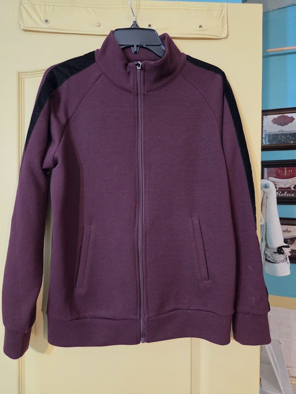 Athletic Top - Picture 3 of 3